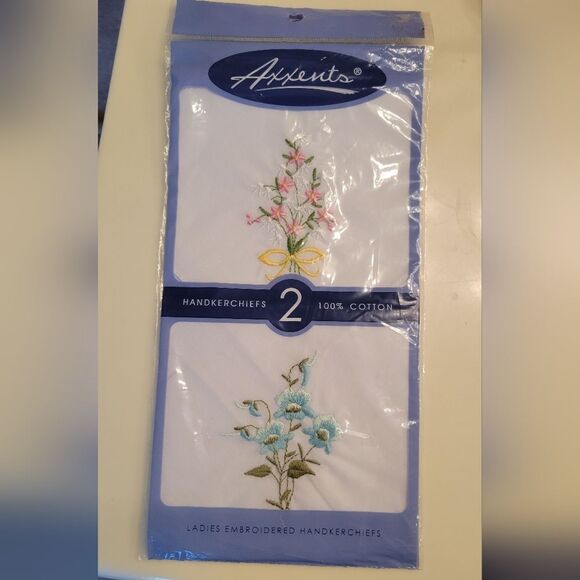 Vintage Handkerchiefs - Picture 1 of 4